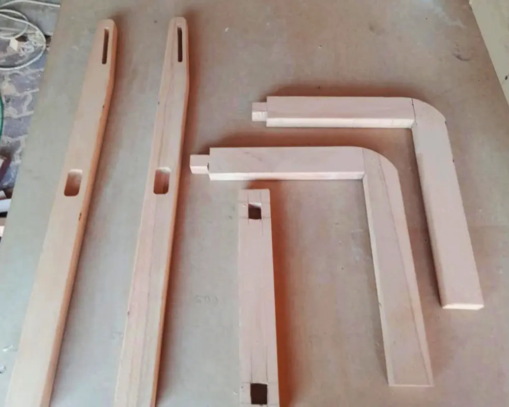 Milling Grooves and Machining Structural Components at a Chair Factory