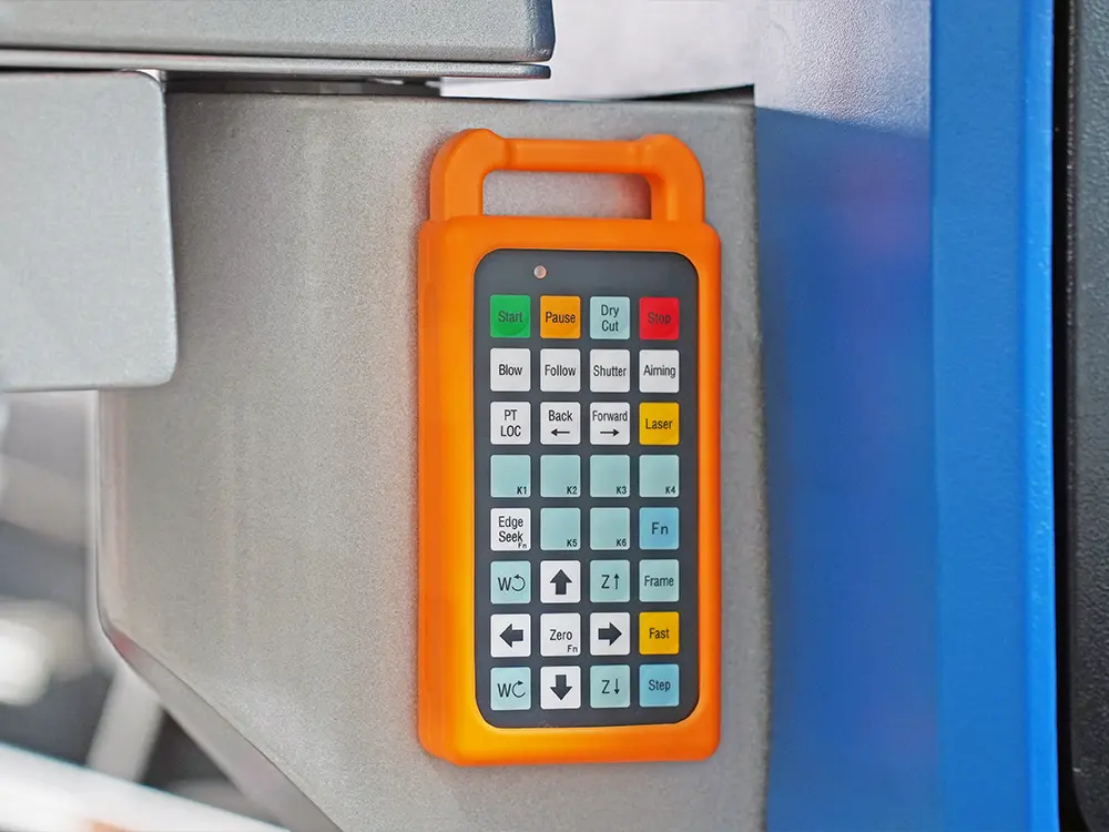 BOCHU WKB-V6 wireless hand-held remote for high-speed fiber laser tube cutting machine with automatic loading & unloading