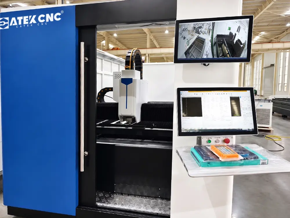 BOCHU FSCUT4000E system BOCHU FSCUT4000E system of the enclosed fiber laser sheet cutting machine with shuttle table