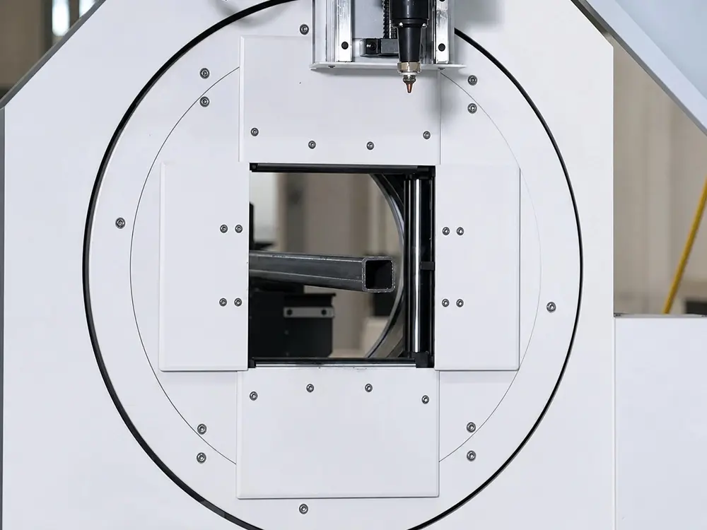 Front chucks Front chuck of the 3-chuck fiber laser tube cutting machine
