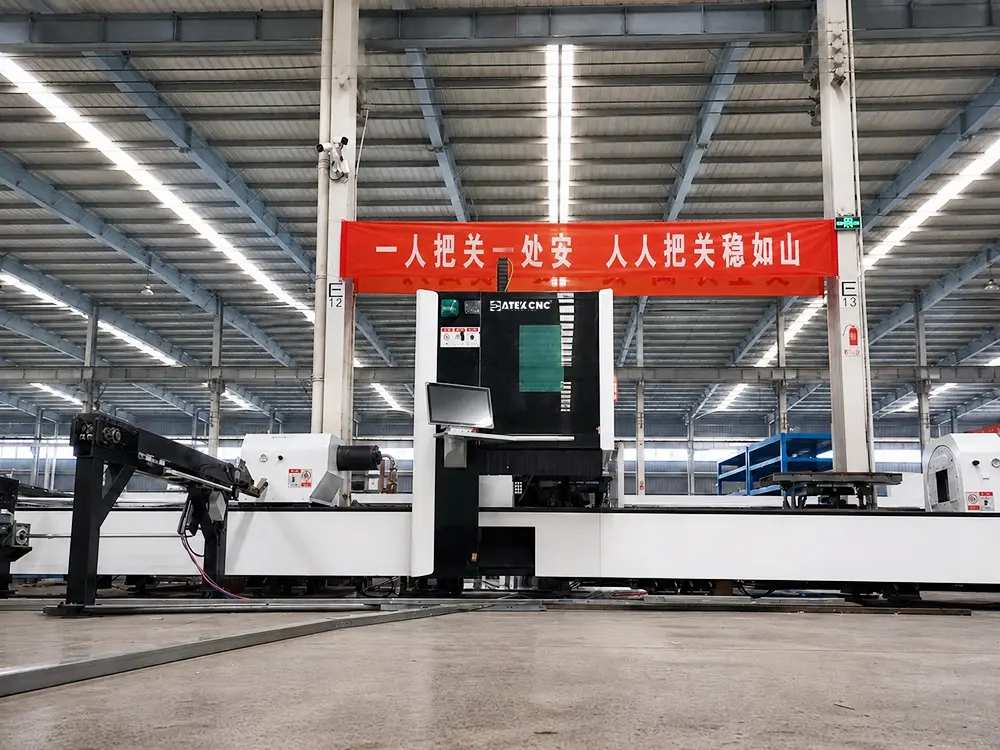 Front view of the 3-chuck horizontal fiber laser tube cutting machine Front view of the 3-chuck horizontal fiber laser tube cutting machine