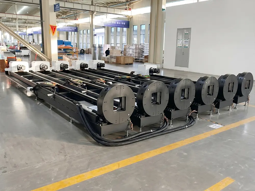 Large-diameter tube support unit Large-diameter tube support unit of the CK-13033-GRH large-scale all-in-one fiber laser cutting machine