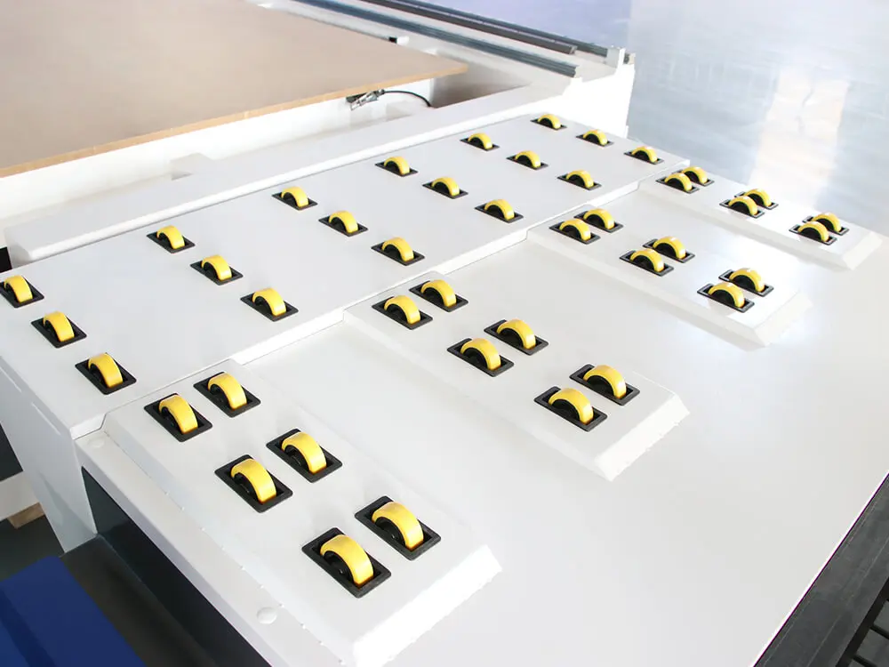 Auxiliary loading roller of ATC CNC nesting machine