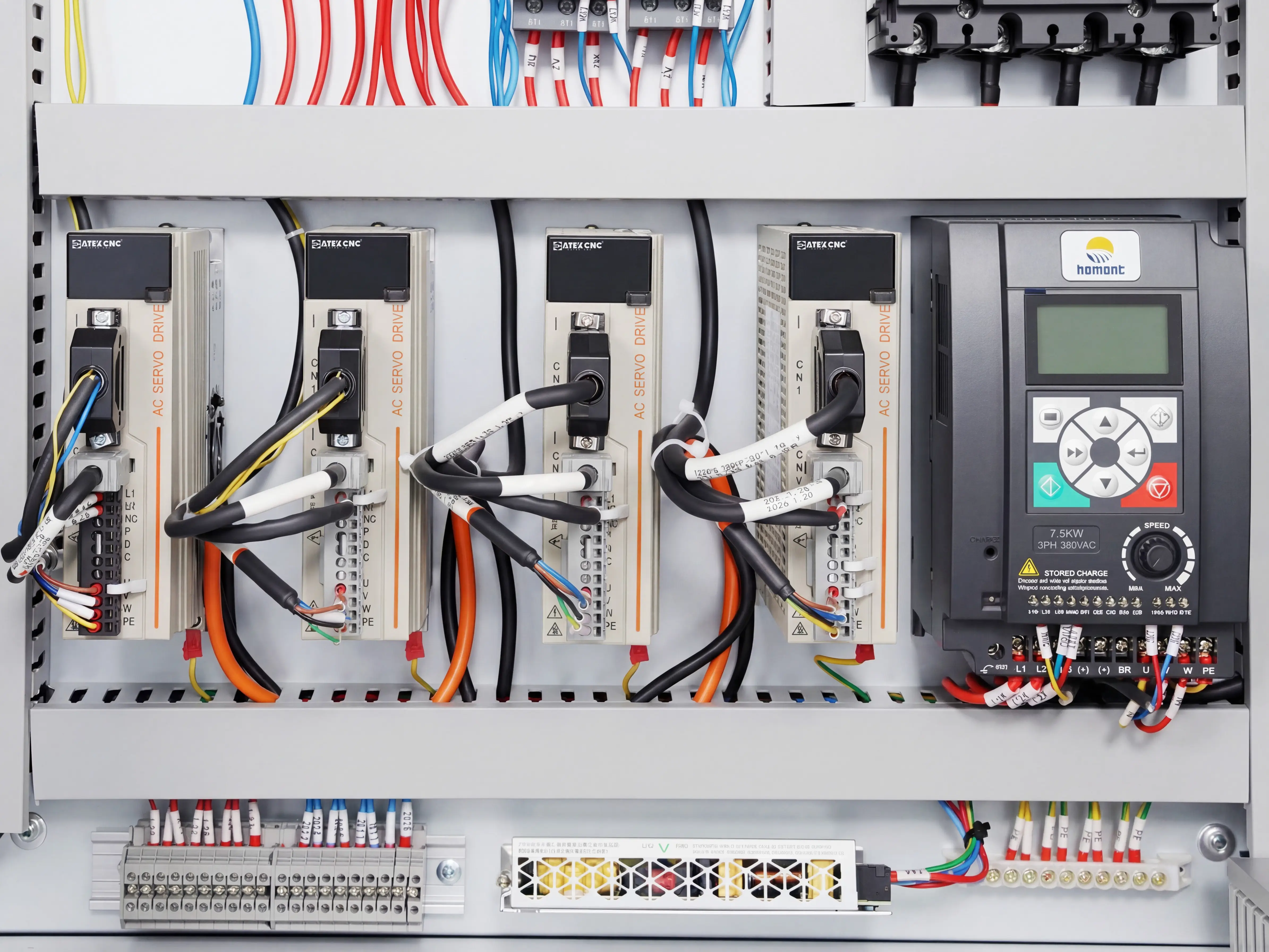 CATEKCNC self-developed 750W servo drive of Spire 1325 CNC router