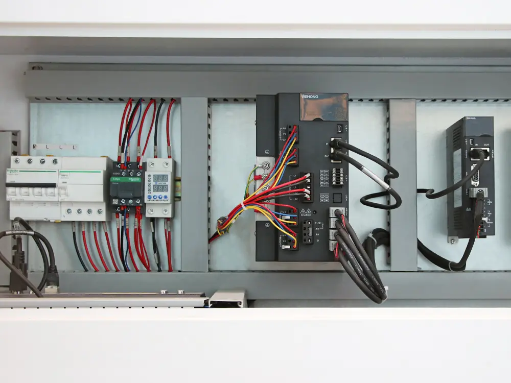 Weihong bus multi-axis servo system