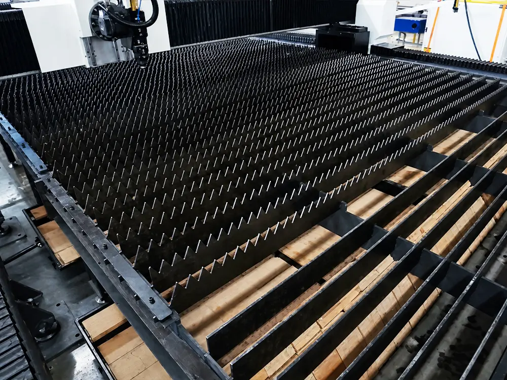 High-level worktable High-level worktable of the laser-flame(oxyfuel) hybrid cutting machine