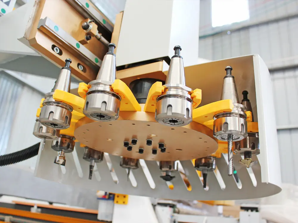 Carousel-type tool magazine