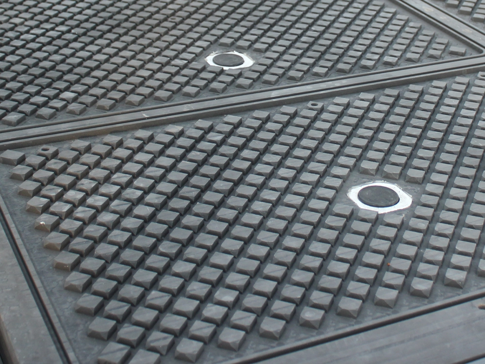 Vacuum adsorption workbench for CNC router