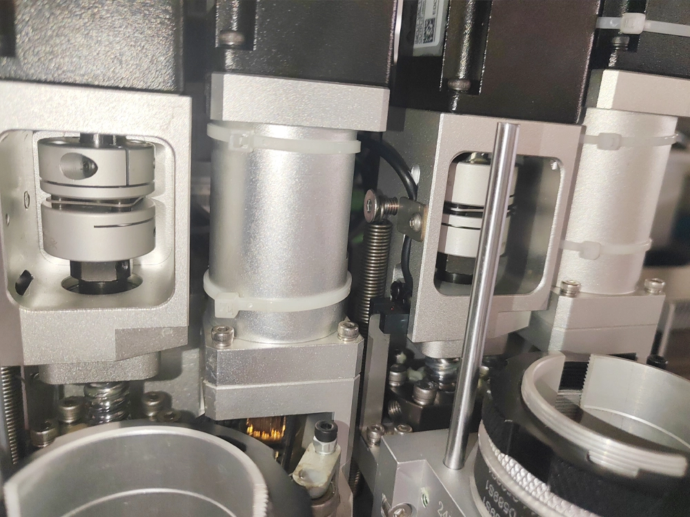 Tool transmission system (Z axis)