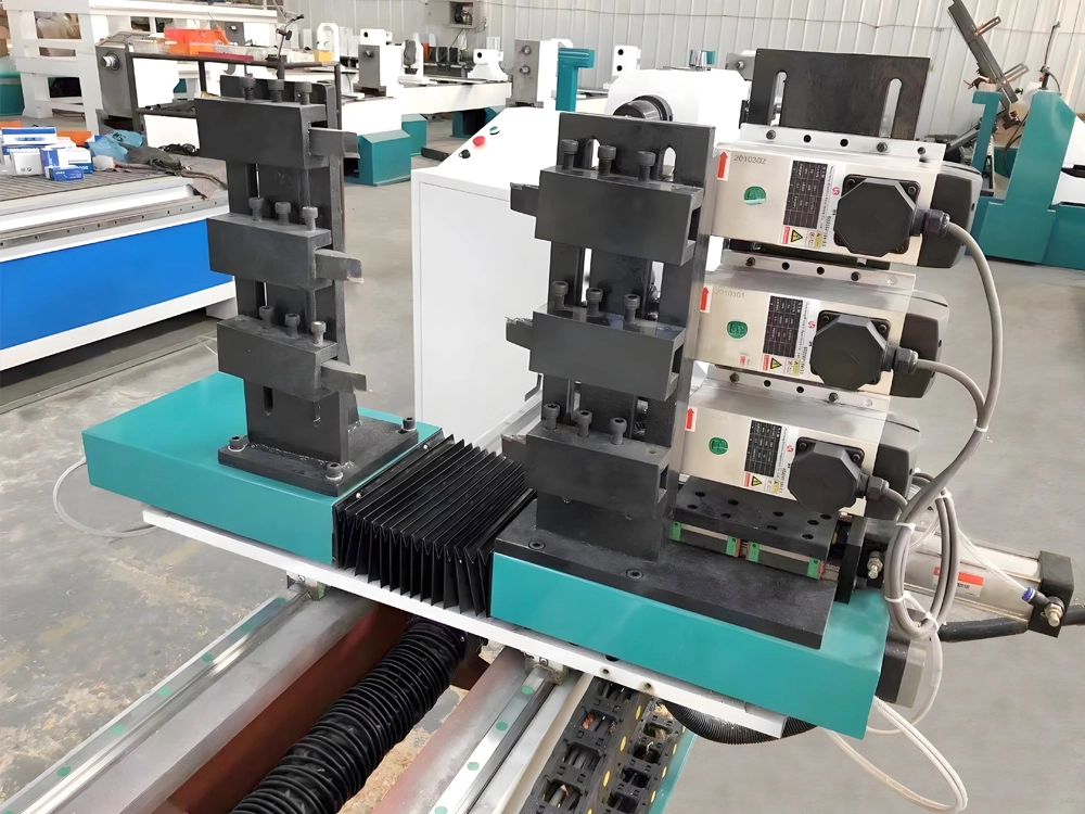 Three 3.5KW high-speed air-cooled spindles