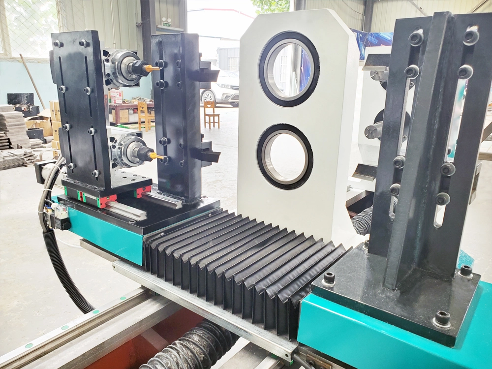 Two station and four turning tool of CK-1516-2S lathe machine