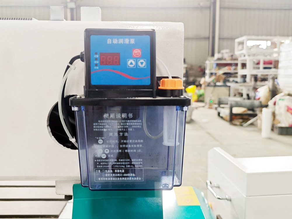 Lubrication system for multi-station CNC router