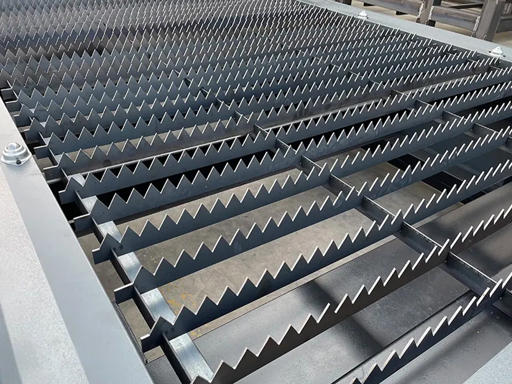 Tooth-type slats workbench for CNC plasma cutter