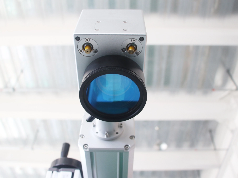 High-quality field lens