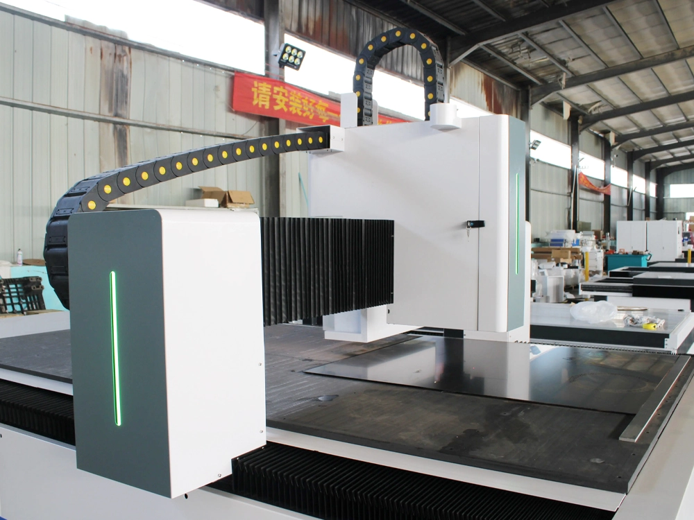 The laser mirror sandblasting machine in process