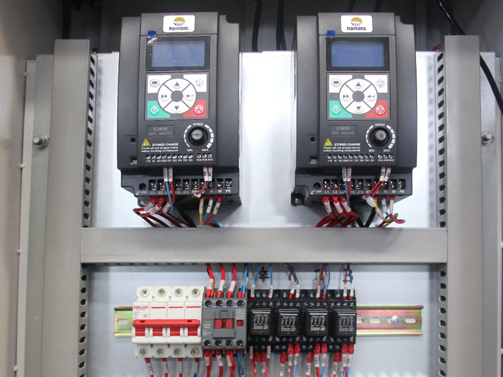 Three milling spindles of pool cue CNC wood lathe