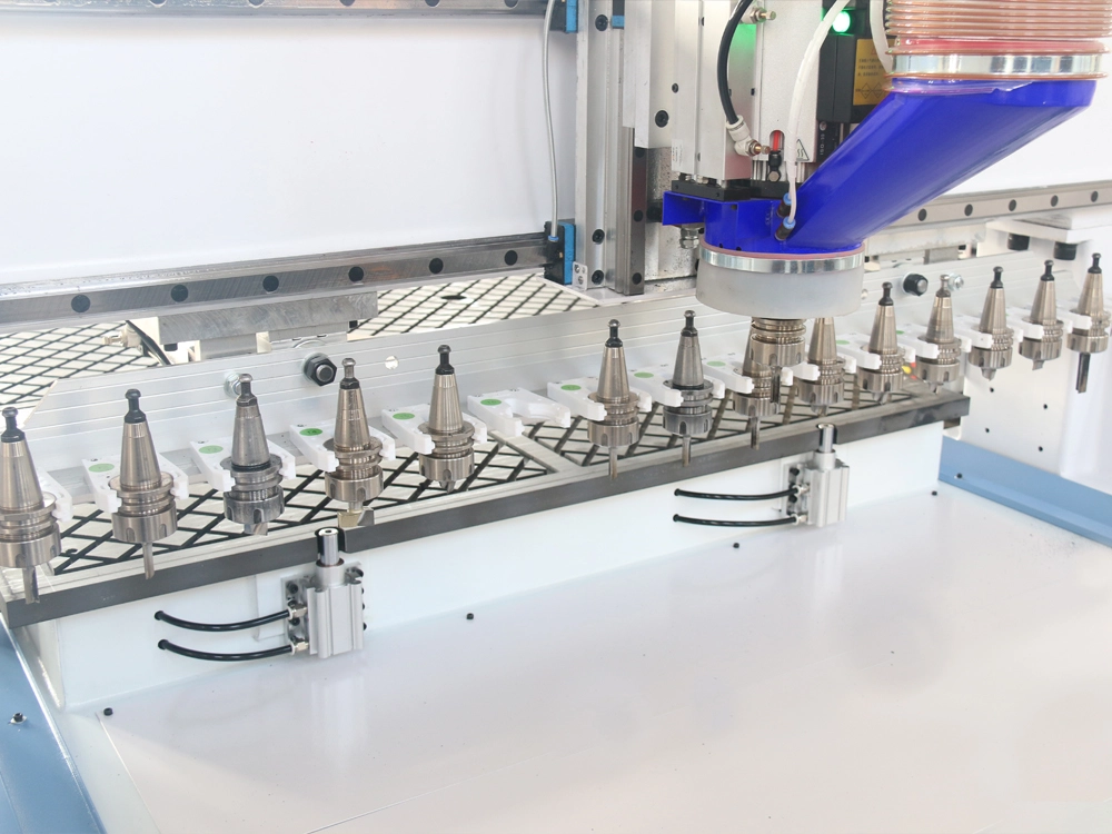 Linear tool magazine