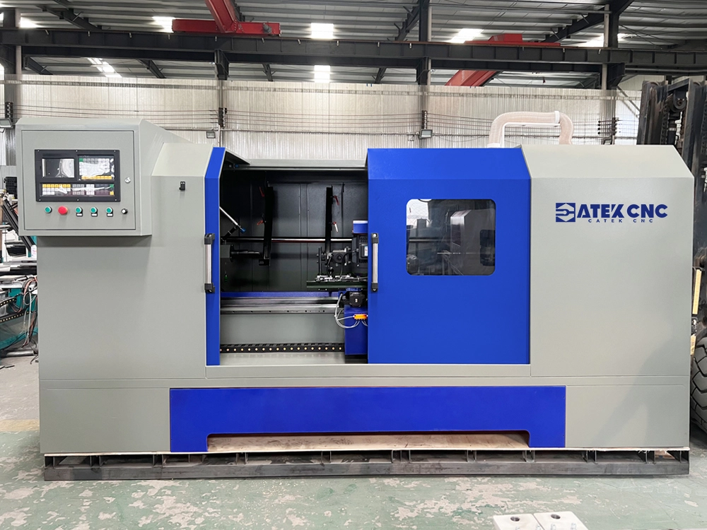 CNC wood lathe with automatic hopper feeding system and safety enclosure