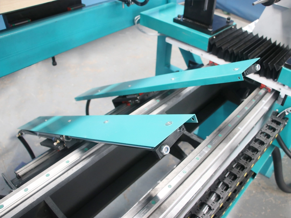 Automatic unloading receiving slide