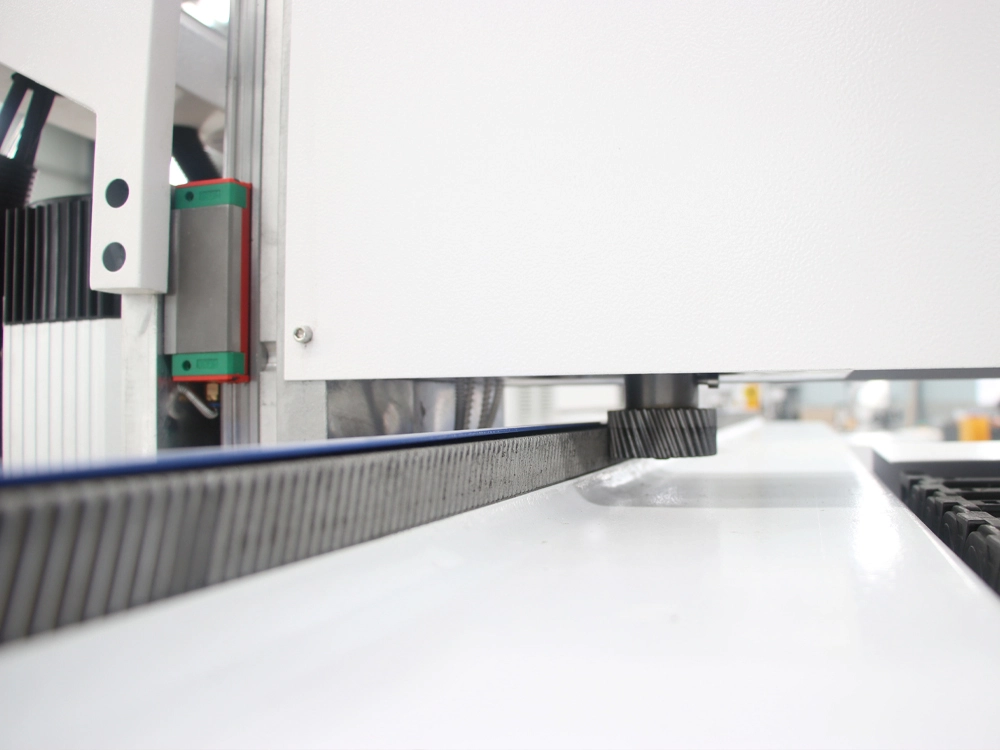 Transmission system of CNC wood router