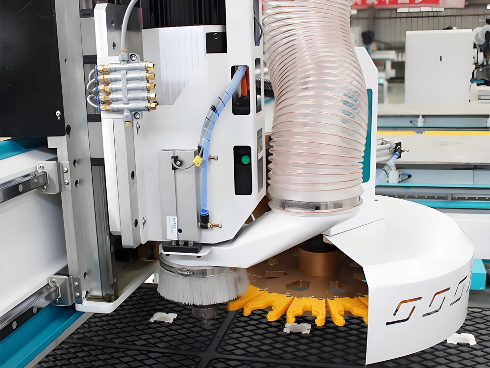 Various types of carousel tool magazines