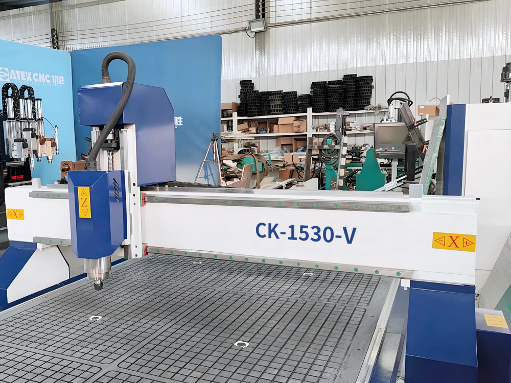 Water-cooled spindle of  5x10ft CNC router with vacuum adsorption workbench