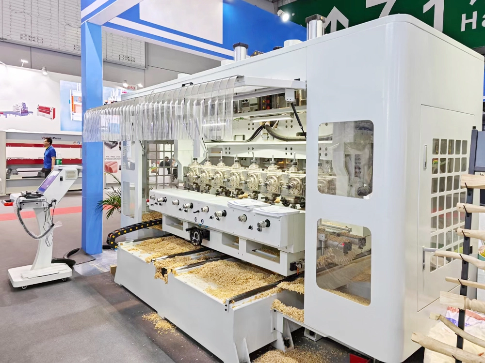 Fully enclosed safety enclosure