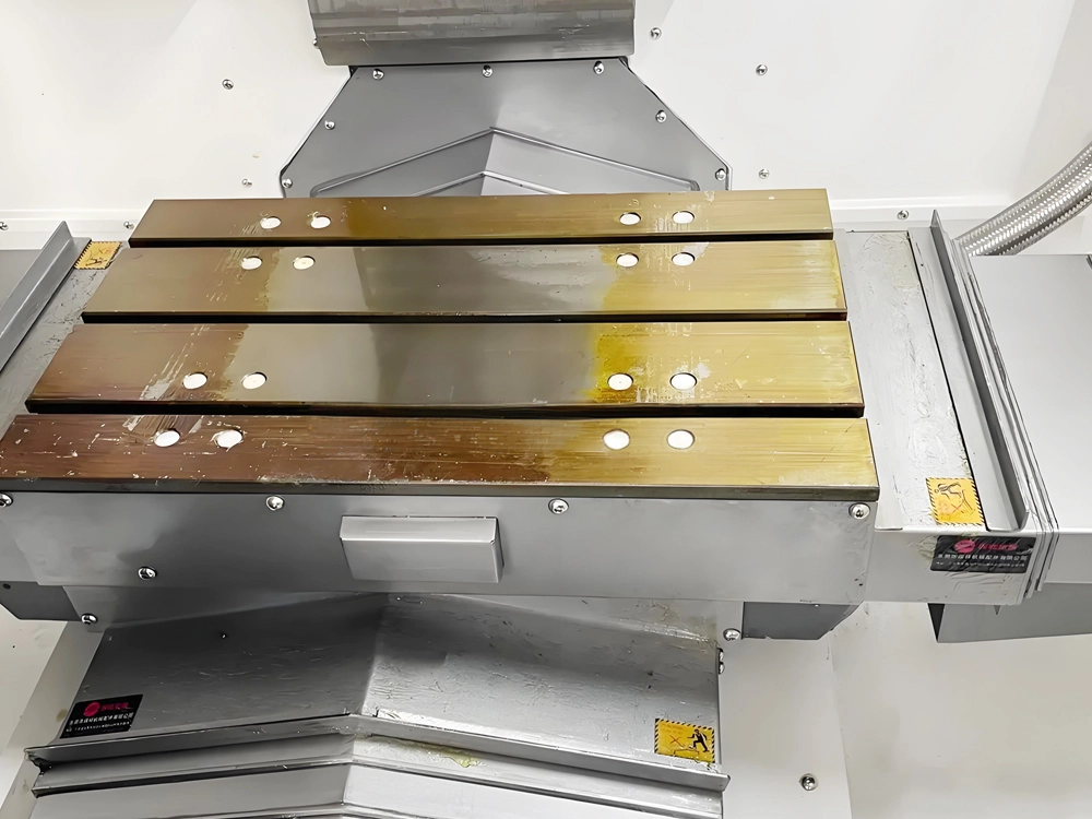 Workbench of multifunctional drilling and milling metal processing centers