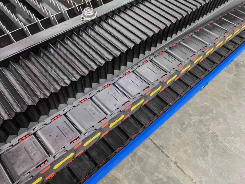 Drag chains of CNC plasma cutter