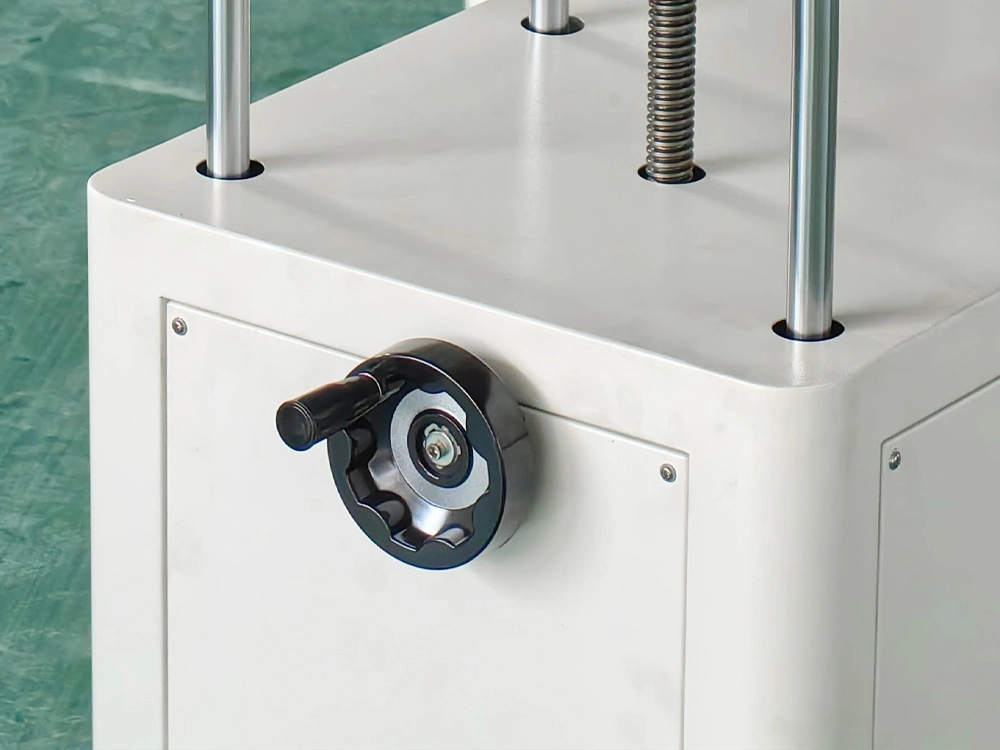 Hand crank for lifting table