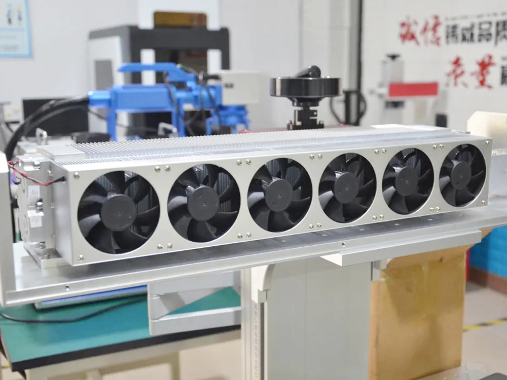 CRD RF CO2 laser source