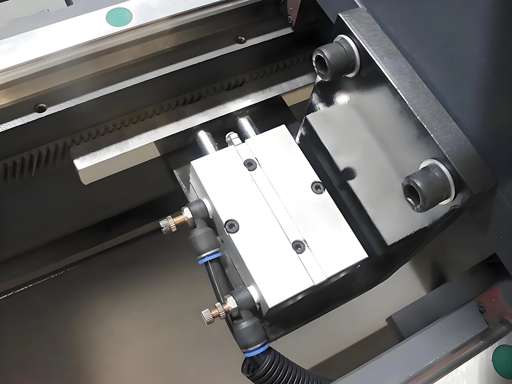 Tailstock locking device