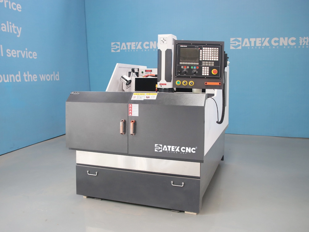 Semi-enclosed protective cover CNC metal milling machine