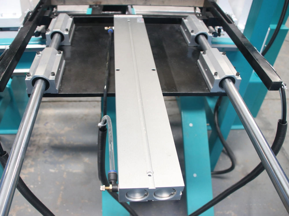 Automatic feeding device