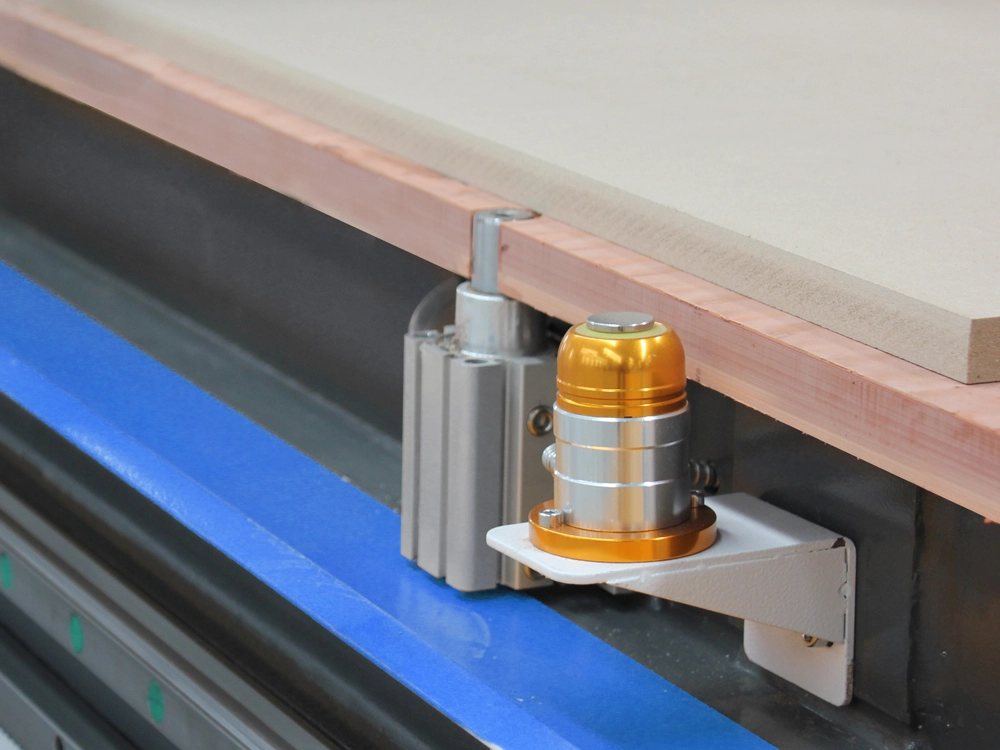 Automatic tool setter