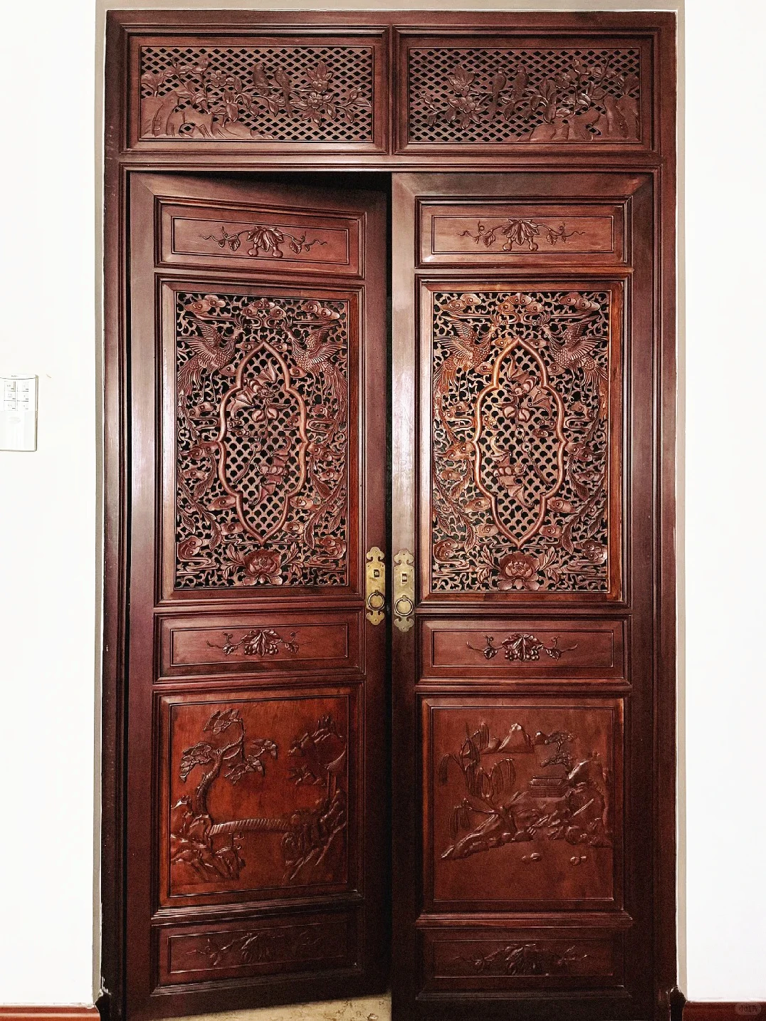 Decorative doors Decorative doors