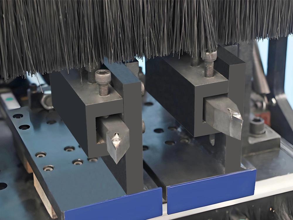 Tow turning tools for 5-axis CNC wood lathe