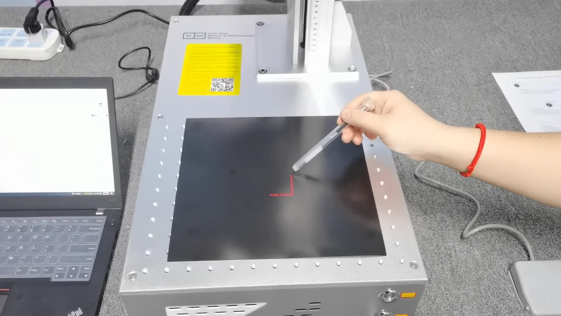 Red light indicator Red light indicator