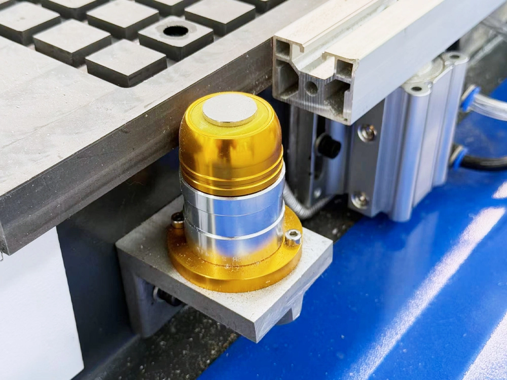 Best-Selling Linear ATC CNC Router with Automatic Loading and Unloading