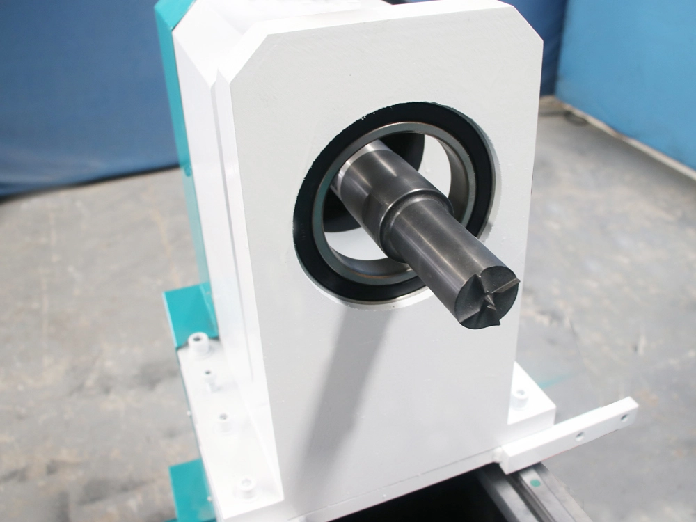 Small CNC Wood Lathe Suitable for Personal Workshops and Hobbyists