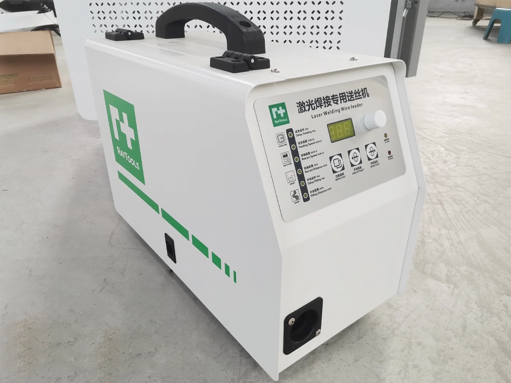 4-In-1 Water-Cooled Handheld Laser Welding Machine Suitable for Beginners